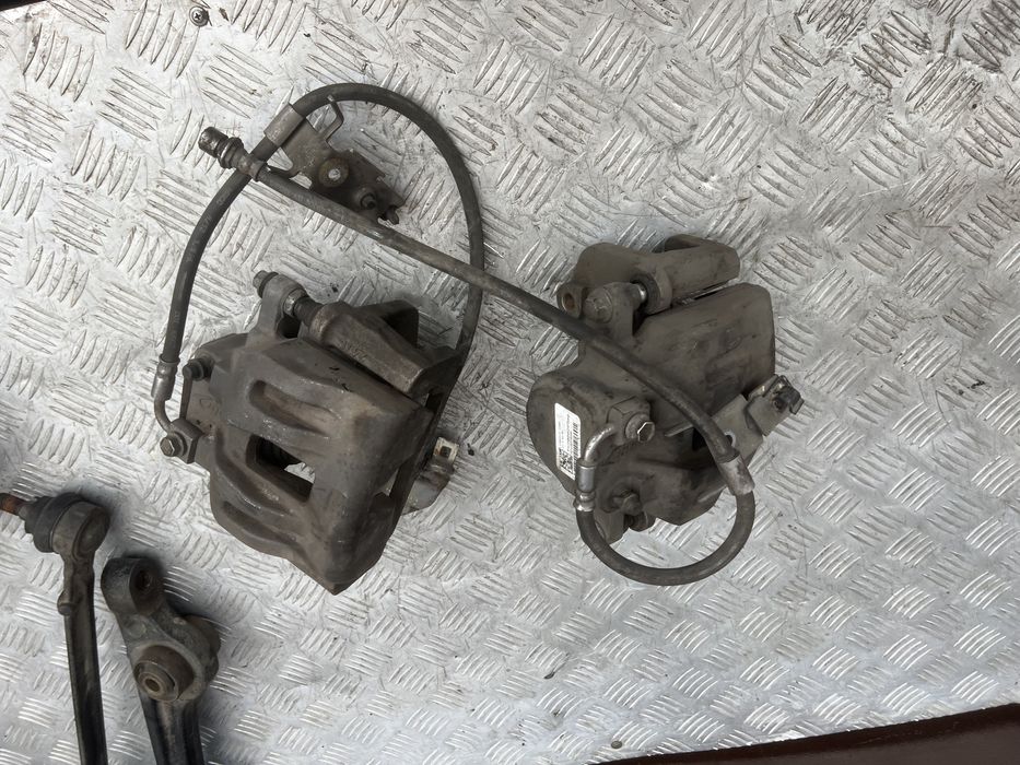 Суппорт Крайслер 300с chrysler 300c год 2015