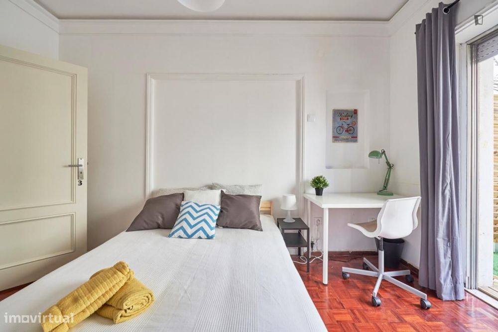 Quarto - localizado em Marquês de Pombal Lisbon