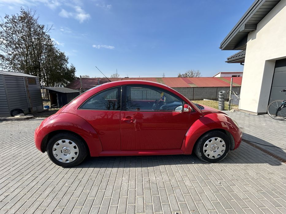 VW new beetle  1.6 benzyna