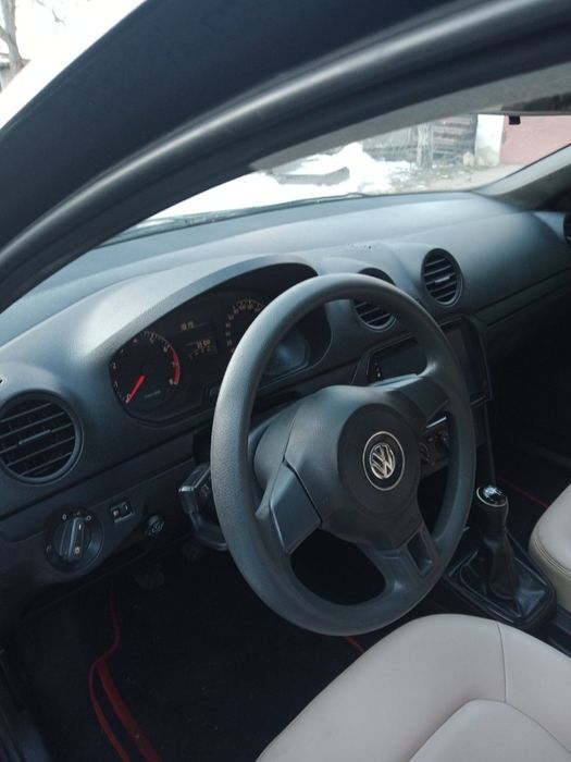 Фульцваген джета  2014р з двигуном 1.6 мпі газ бензин