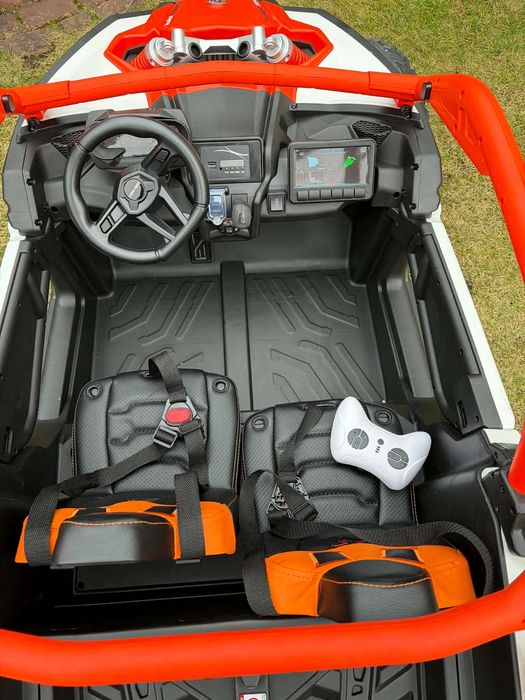 GIGANTYCZNY Samochód na akumulator Buggy CAN-AM 4×200W Pompowane koła