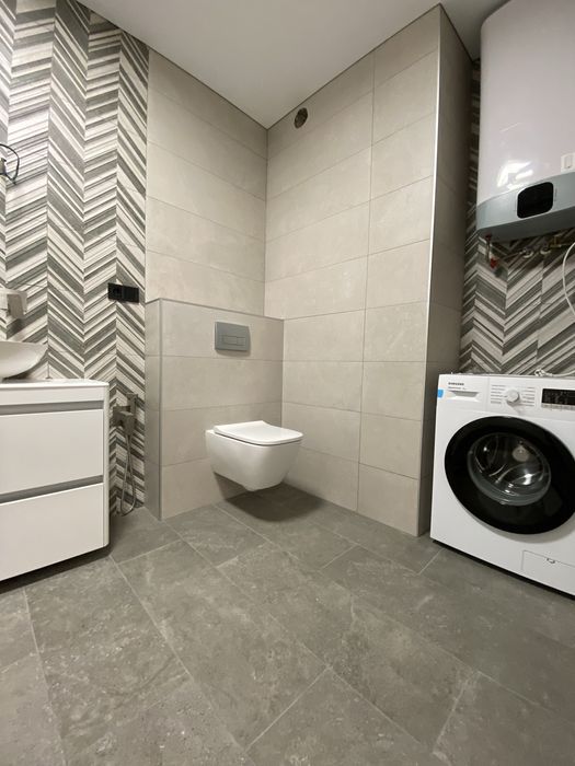 Продам 2 кімнатну квартиру в новобудові( Корбутівка )