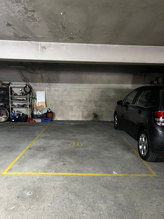 Lugar de Garagem Fechado