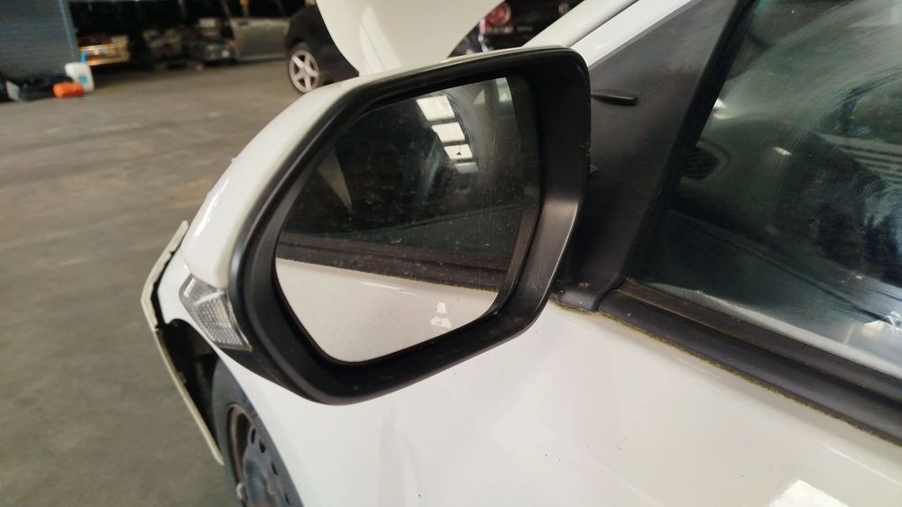 Retrovisor / espelho esquerdo TOYOTA Yaris (_P21_, _PA1_, _PH1_)