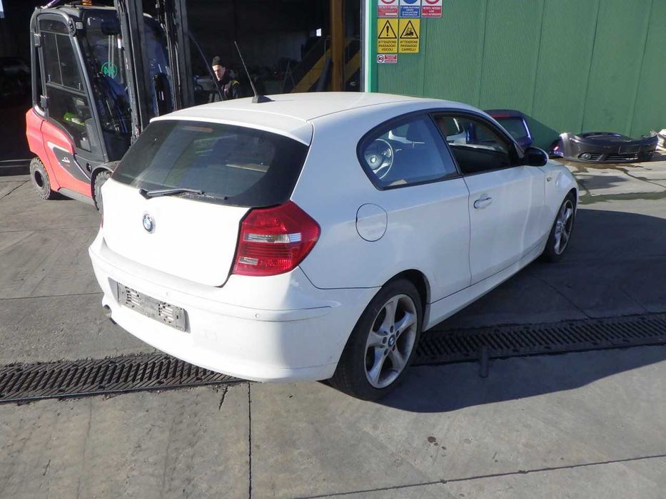 Eixo traseiro BMW E81 318D N47 143cv xenon de 2008