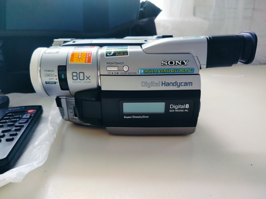 Відеокамера Sony Handycam Digital8 (Повний комплект з аксесуарами та сумкою)