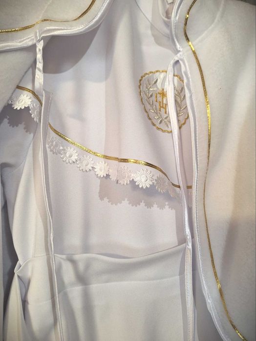 Sukienka komunijna z dodatkami