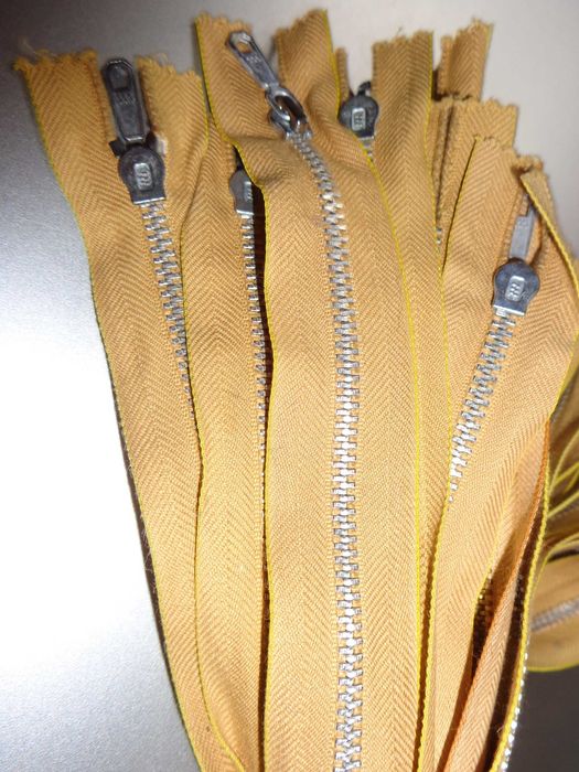 zamki metalowe 10 sztuk 20cm. do spodni spódnicy
