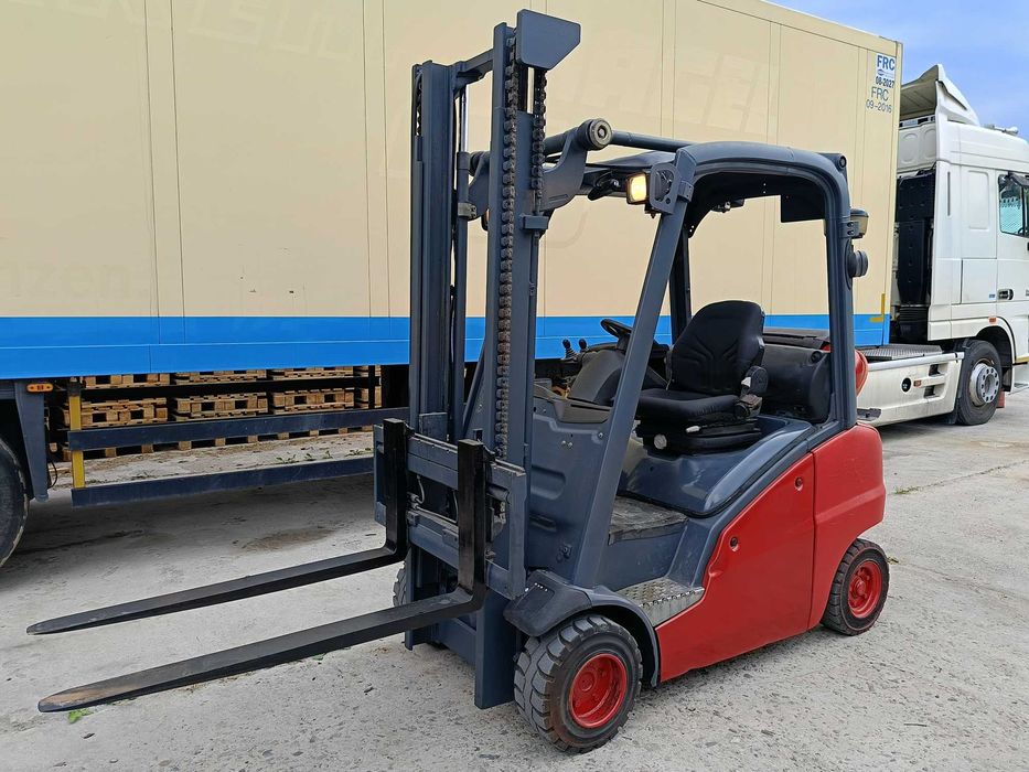 Продам погрузчик Linde H20T 2007