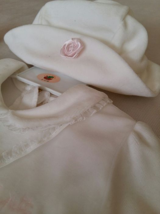 Elegancki komplet nie tylko na roczek spodnie bluzka kapelusik r.74/80