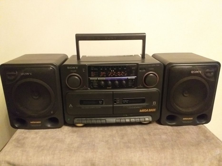 Магнитофон Sony GFS-715S.