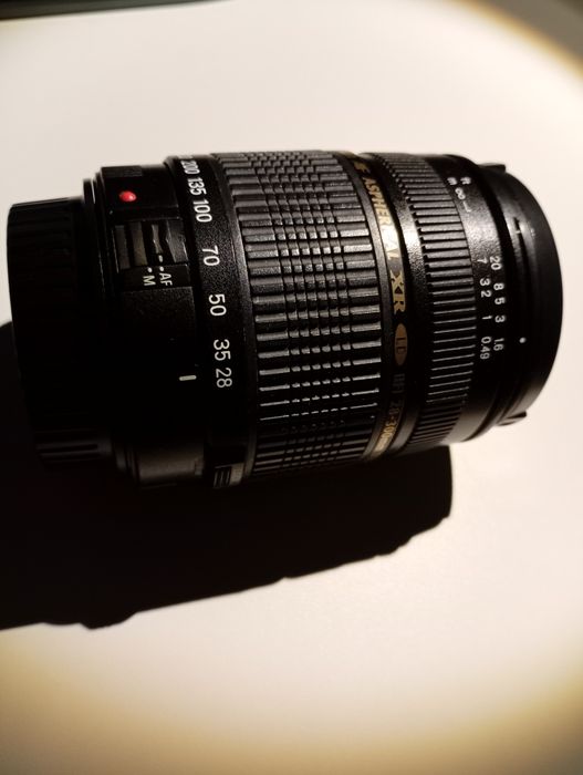 Lente TAMRON 28-300 mm