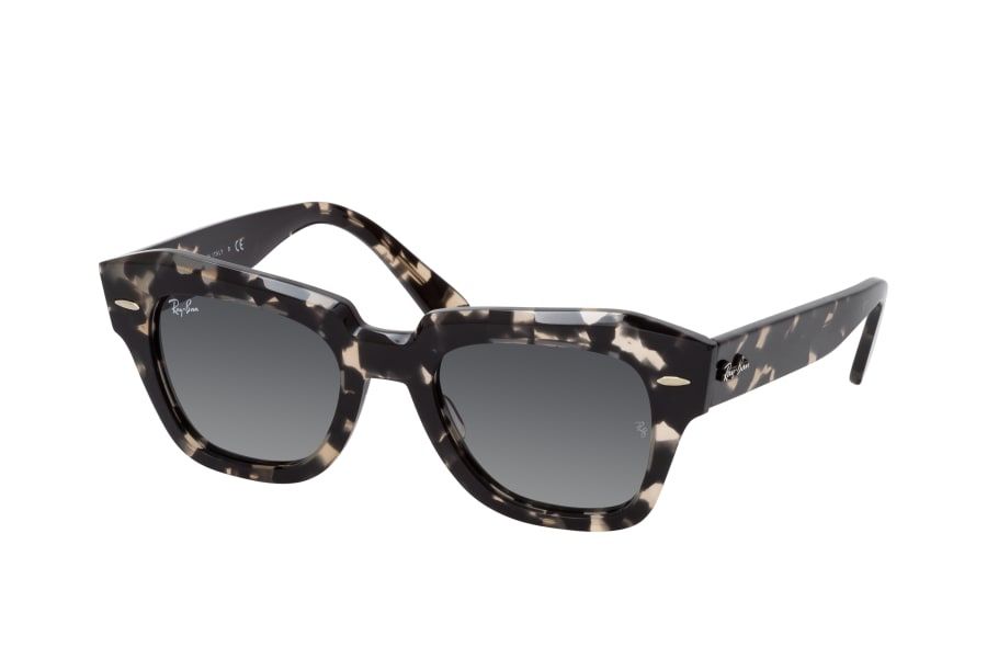 Продаю очки Ray Ban, линзы серый градиент, поляризованные, пятнистая о