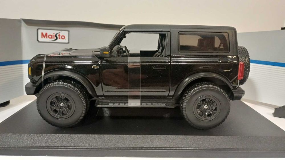 1/18 Ford Bronco pt - Maisto