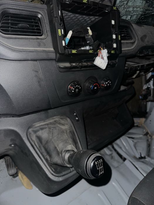 Renault master 4 двері четверть рено мастер
