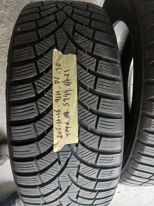 4 Pneus 205/55R16 seminovos