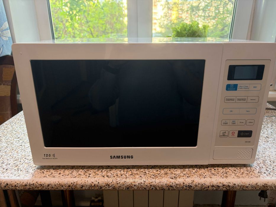 Мікрохвильова піч Samsung MW73BR 800Вт