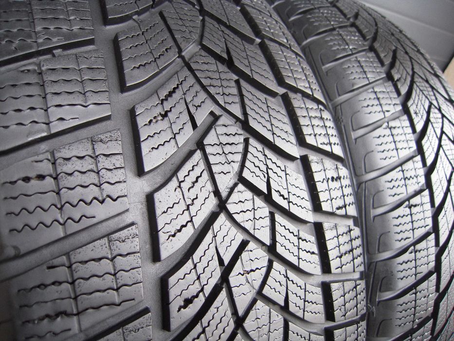 ! 2x Opony zimowe 225/55r18 102V GOODYEAR ULTRA GRIP SUV 20r ok 6.5mm