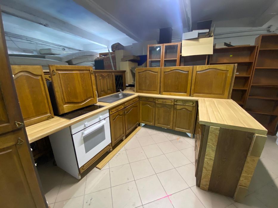 Kuchnia dębowa z AGD – komplet z Niemiec | Zabudowa U lub prosta | Meble kuchenne lodowka zamrazarka piekarnik DOWOZ DO DOMU