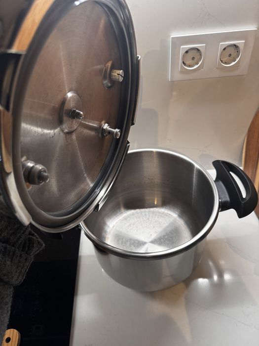 Panela de pressão Celar