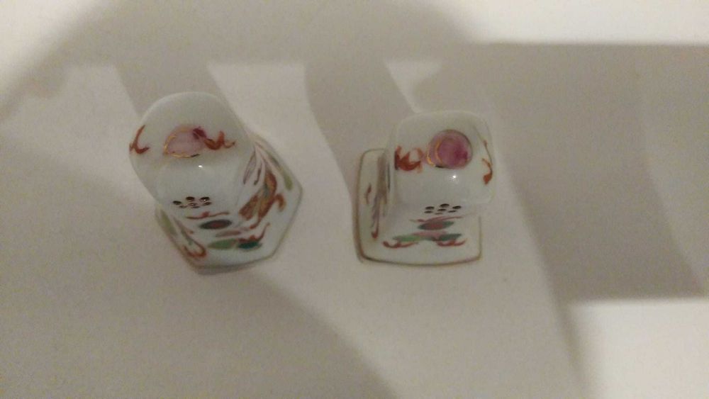 Nova Baixa de preço -Saleiro e Pimenteiro Porcelana