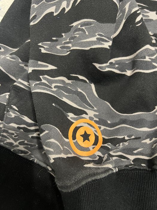 Продам зип худи Bape Tiger x Shark