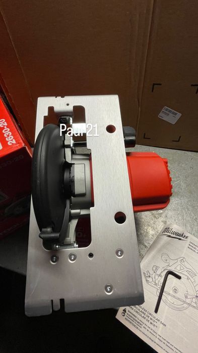 Milwaukee  serra Circular