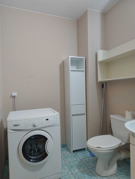 Wynajmę kawalerkę z balkonem i komórką lokatorską - Widok 4