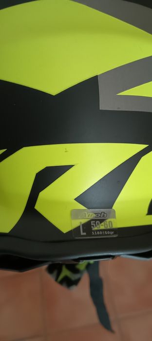 Capacete motocross Airoh