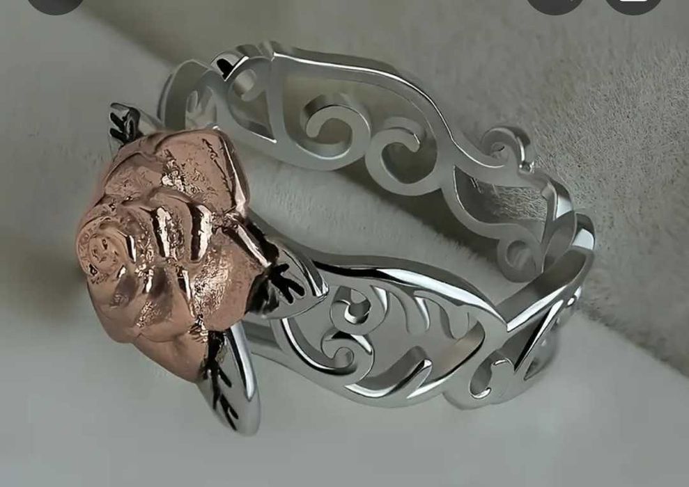 Продам нове вишукане срібне кільце з трояндою