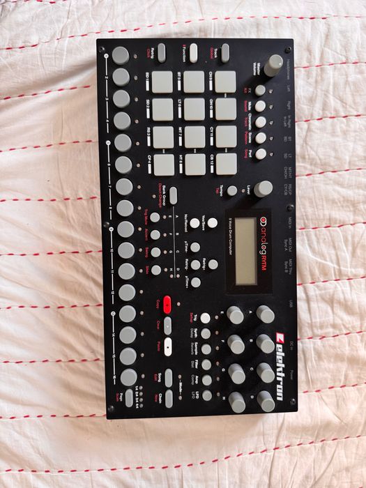 Elektron analogrytm MK1