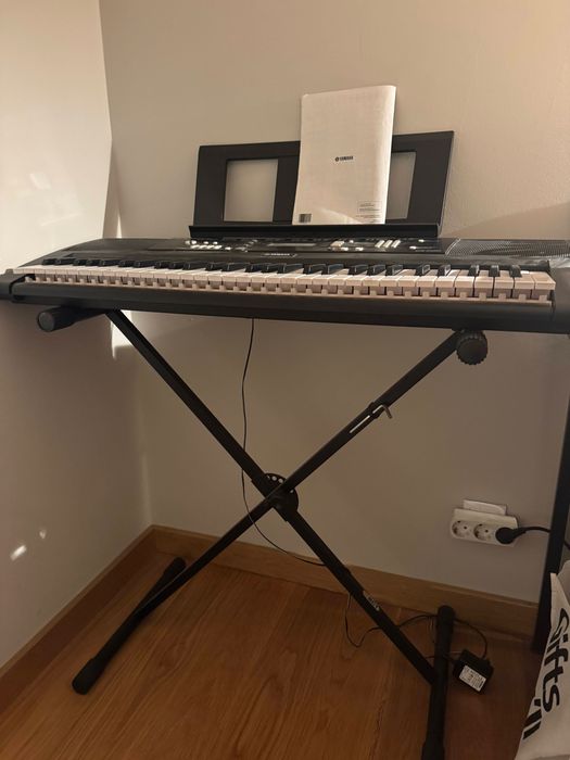 Teclado Yamaha EZ-220