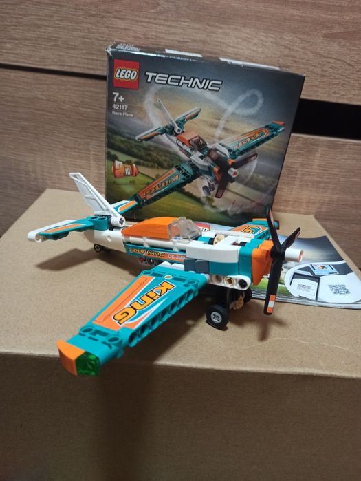 Lego Technic Гоночный самолёт 42117