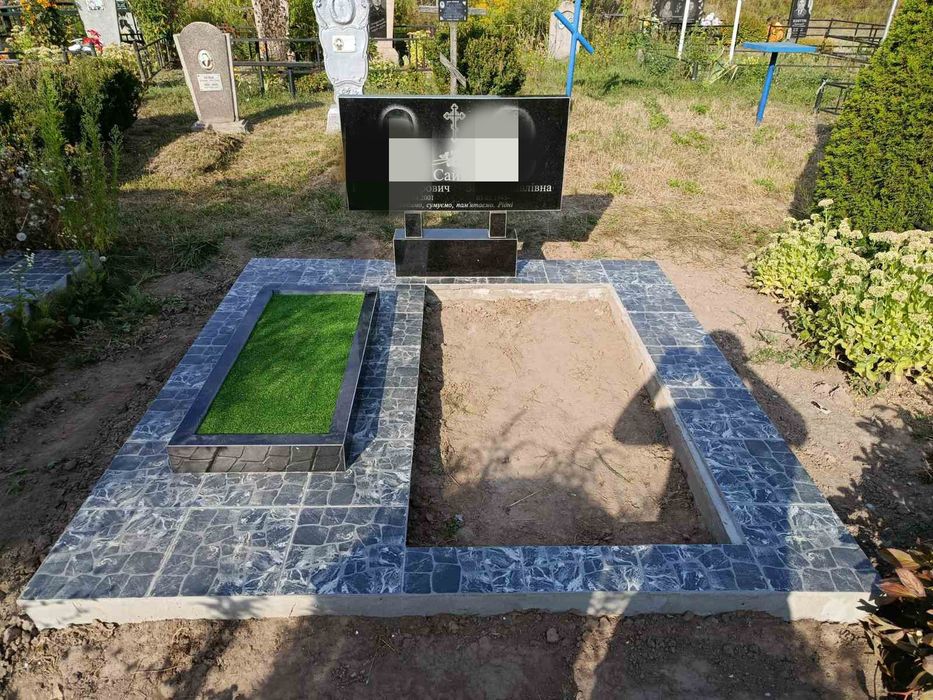Пам'ятники. Гранітні вироби. Виготовлення пам'ятників, встановлення.