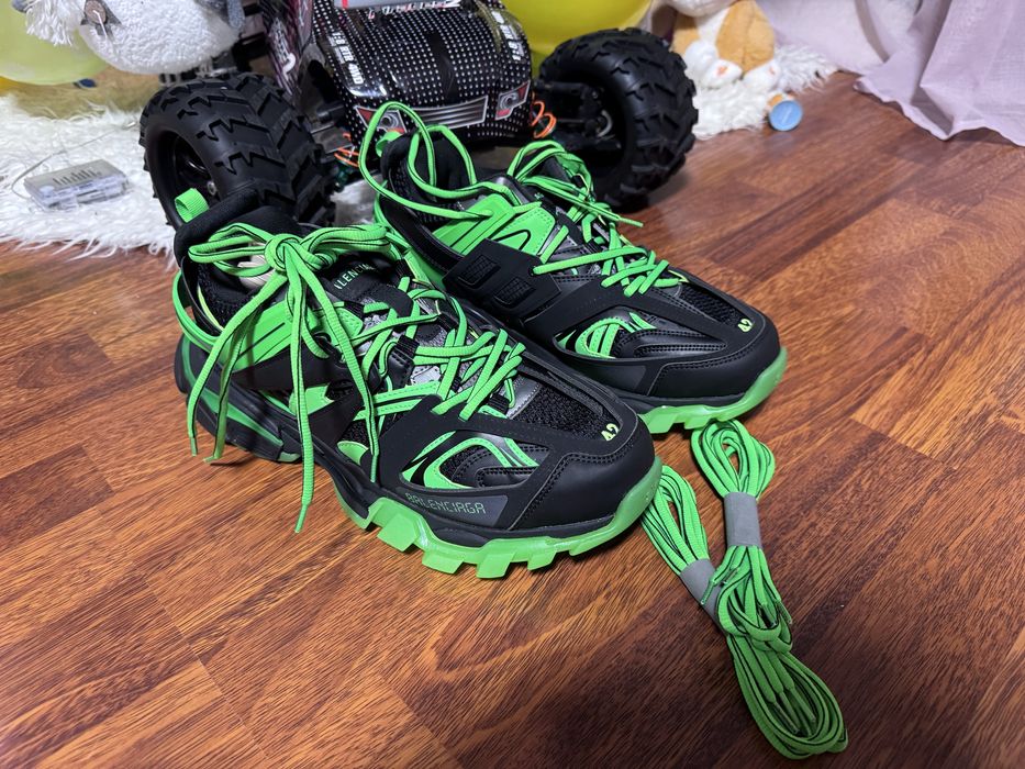 Продам кросівки Balenciaga Track