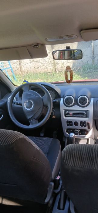 Dacia Sandero 1.2 2010 рік