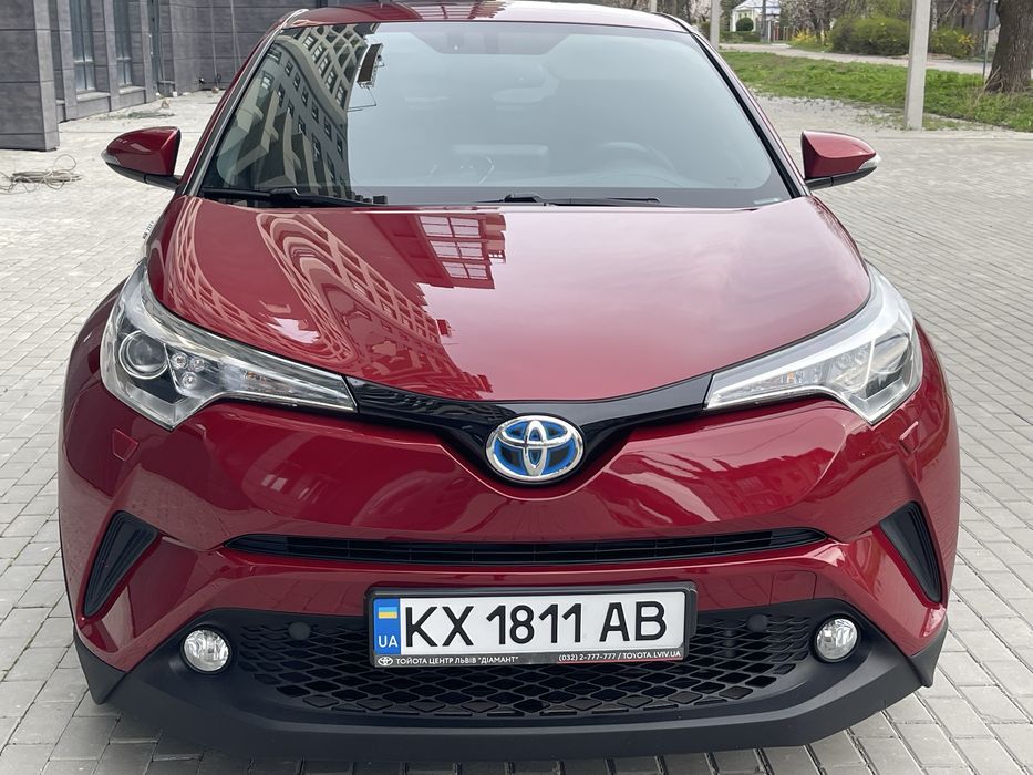 Продам офіційний автомобіль Toyota CH-R  Гібрід .