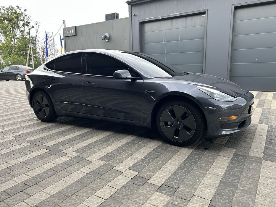 Tesla Model 3  36000км пробіг