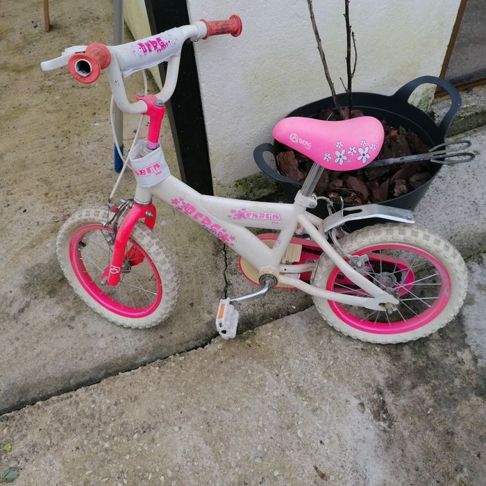 Bicicleta menina