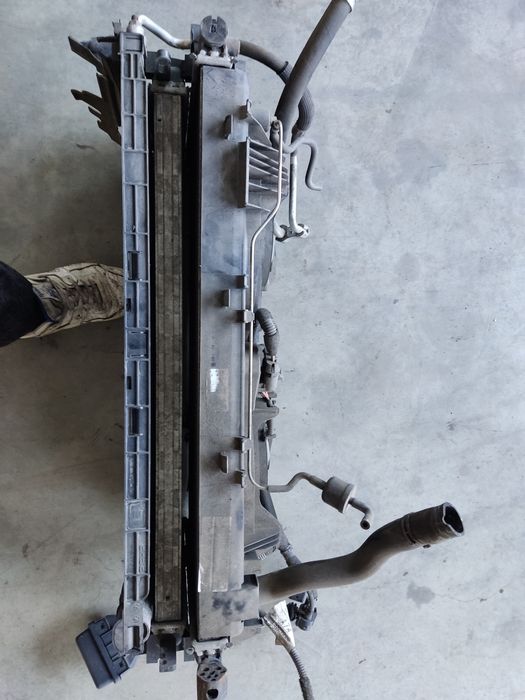 Opel Insignia A20DTH Komplet chłodnic Chłodnica Wentylator