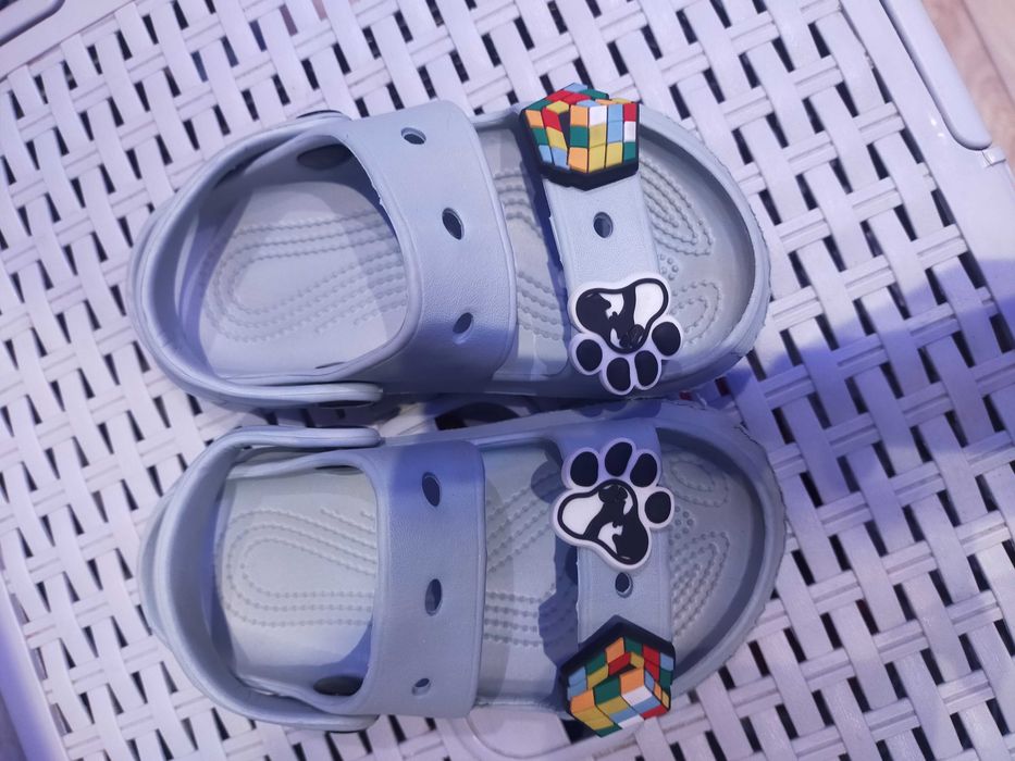 Sprzedam dziecięce klapki