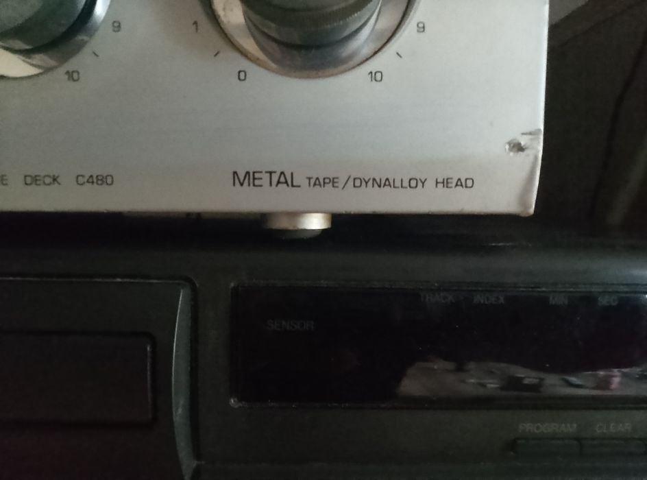 Magnetofon Teleton  c480 sprzedaje jako ukodzony