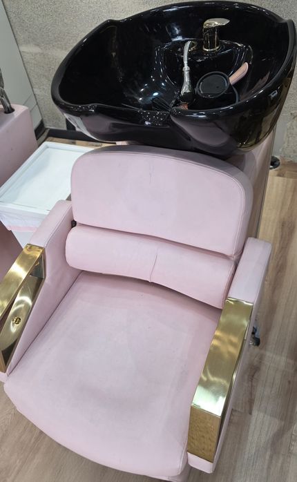 1 Rampa de Lavagem para Cabeleireiro Rosa e Dourado | 300€/unid.