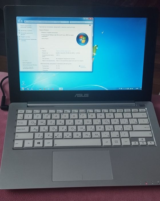 Ноутбук Asus x201e