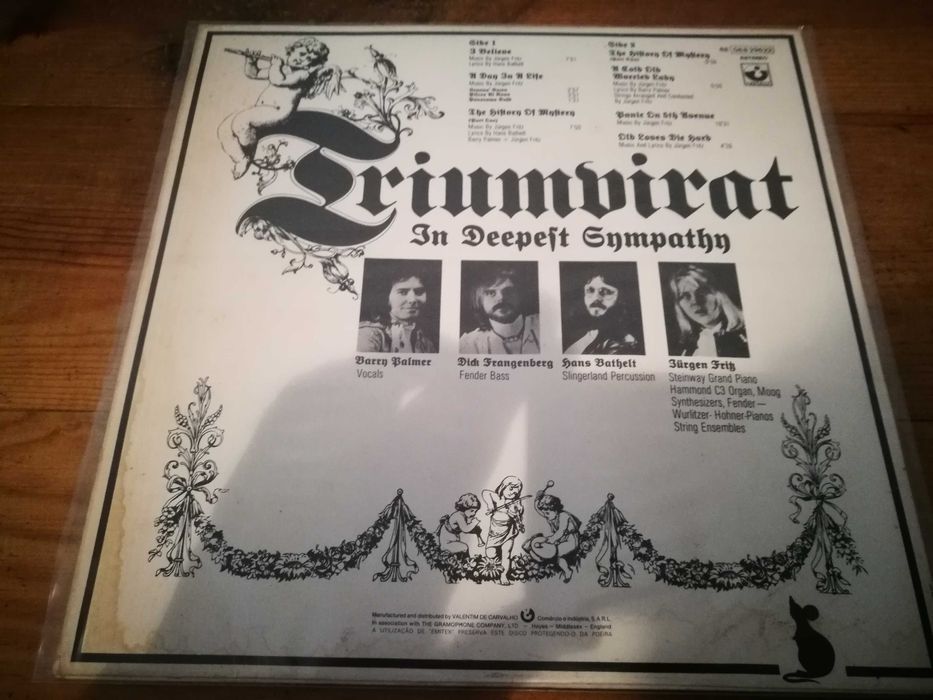 TRIUMVIRAT (Prog) Old Loves Die Hard (Ed Port - 1976 - CAPA BRANCA) LP