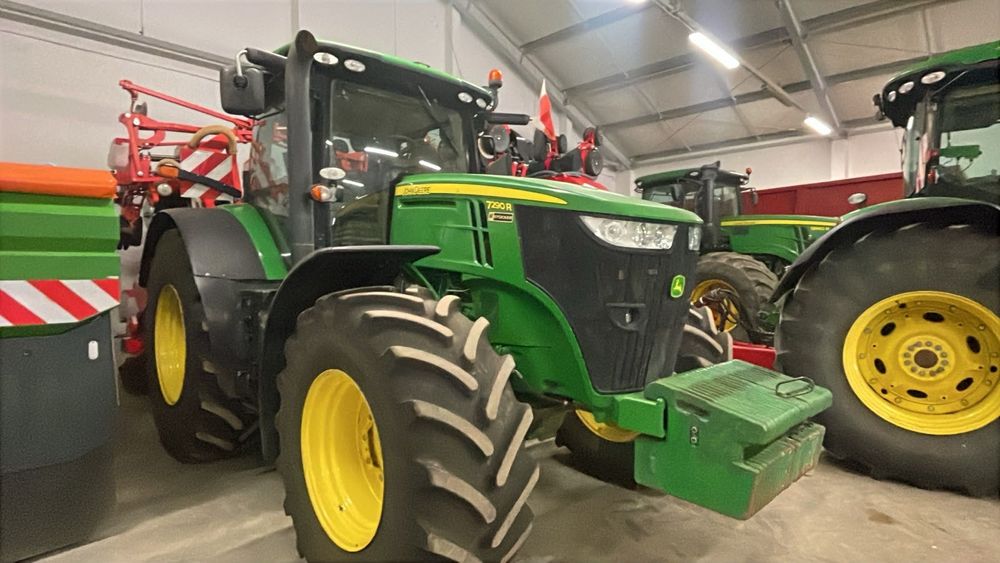 Ciągnik John Deere  7290R super stan