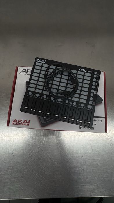 Akai APC Mini - Controlador