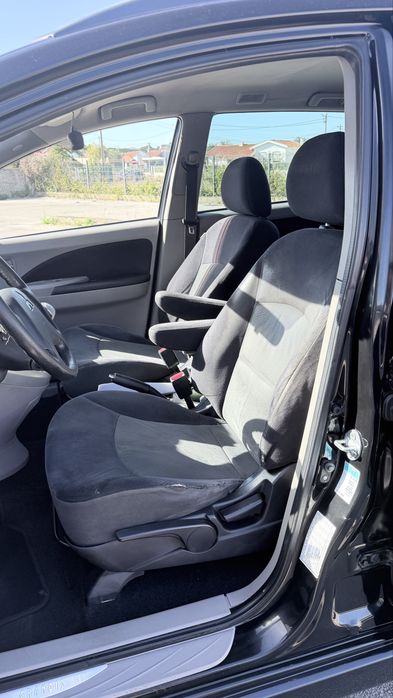 Mitsubishi Grandis  2.0 DiD 136cv