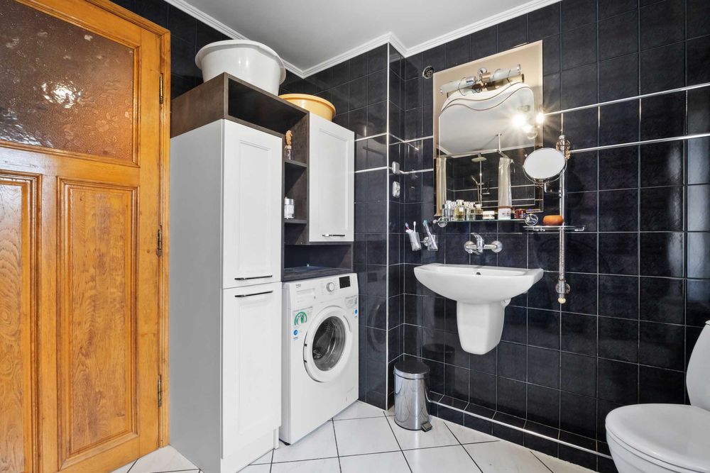 Dom jednorodzinny oraz budynki usługowy na sprzedaż Darłowo