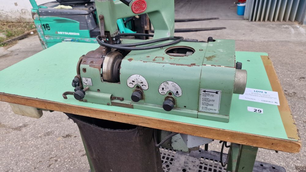 Maquina de coluna alta. maquina de facear ..global lp 8871